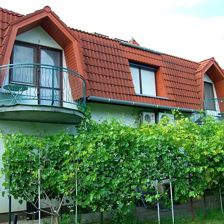 Apartament Sunnyside Apartman *